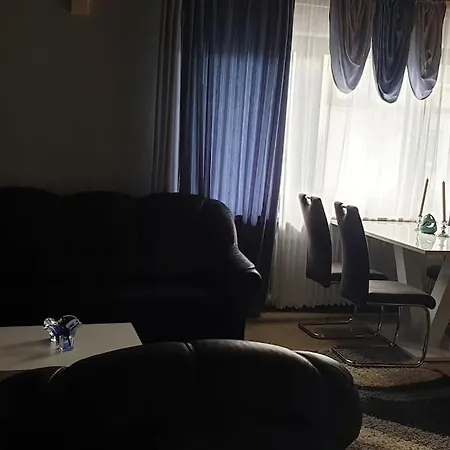 53518 Apartment *